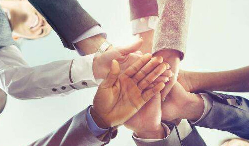 有完整的開發(fā)團隊嗎？